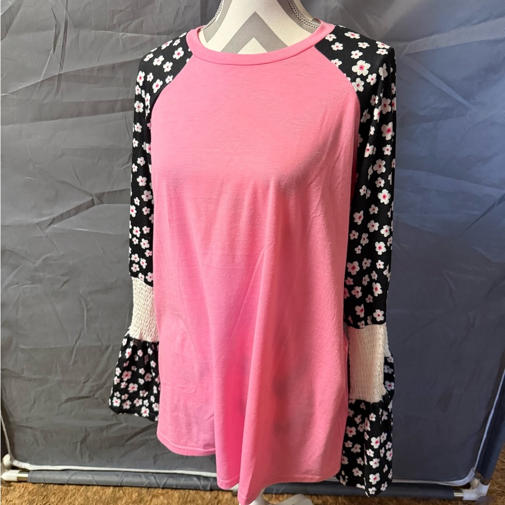 Pink Floral Raglan Bell-Sleeve Women's Top